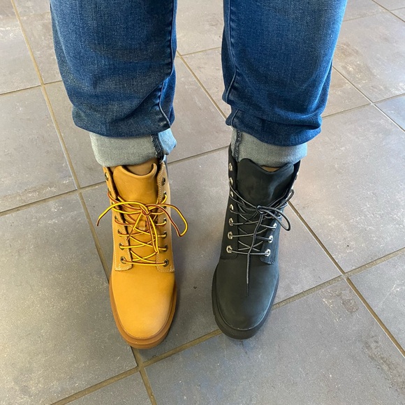 Timberland Women Black Boots - Picture 1 of 1